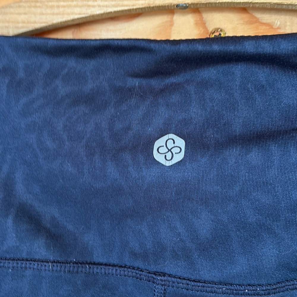 Navy blue Leopard print leggings with pockets
